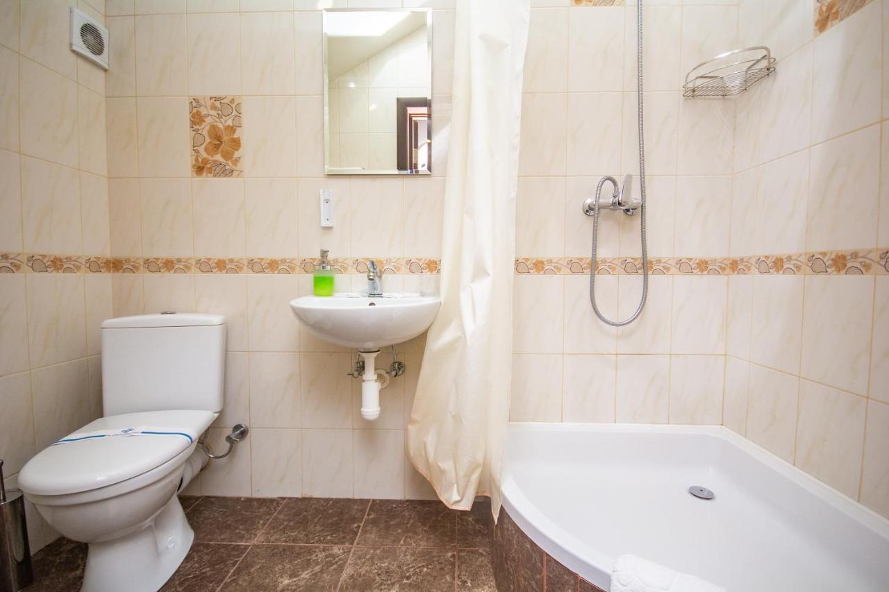 Три Сімки Hotel Vyshhorod Buitenkant foto