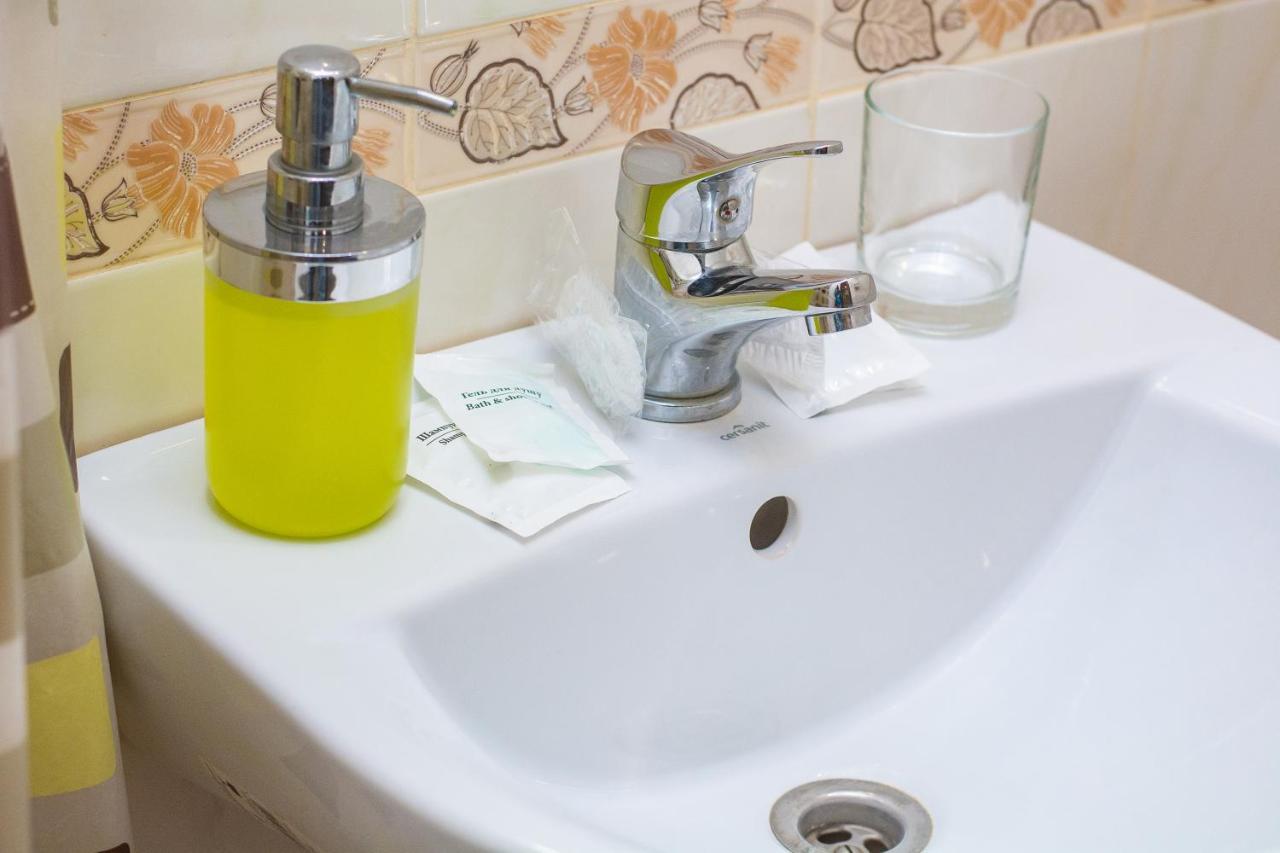 Три Сімки Hotel Vyshhorod Buitenkant foto